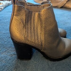 Women's Gray Ankle Boots